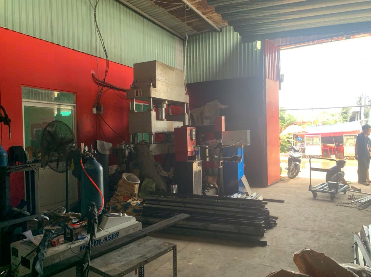 Stamping machines 6.jpg